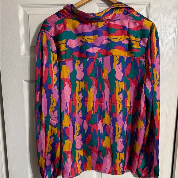 Colorful Abstract Blouse - Picture 3 of 4